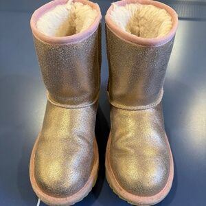 Size 4 Uggs Classic Short II Boot in Rose Gold Metallic Glitter